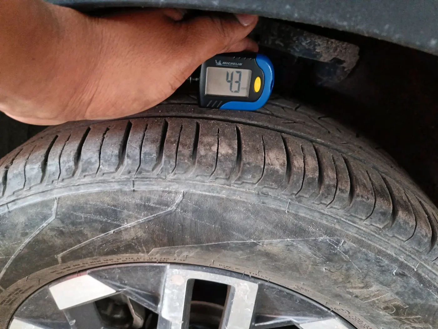 2023 Hyundai VENUE SX 1.0 (O) TURBO IMT, Petrol, Manual, 23,474 km, tyre