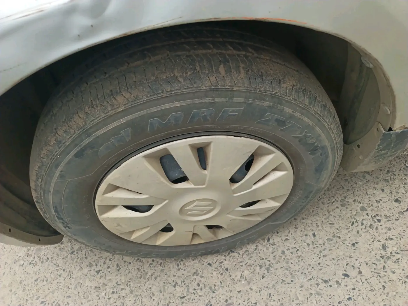 2014 Maruti Swift VXI, Petrol, Manual, 1,64,516 km, tyre