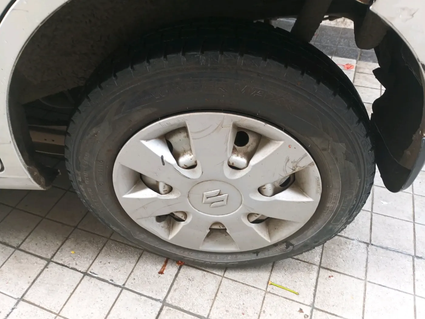 2015 Maruti Wagon R 1.0 LXI CNG, CNG, Manual, 65,182 km, tyre