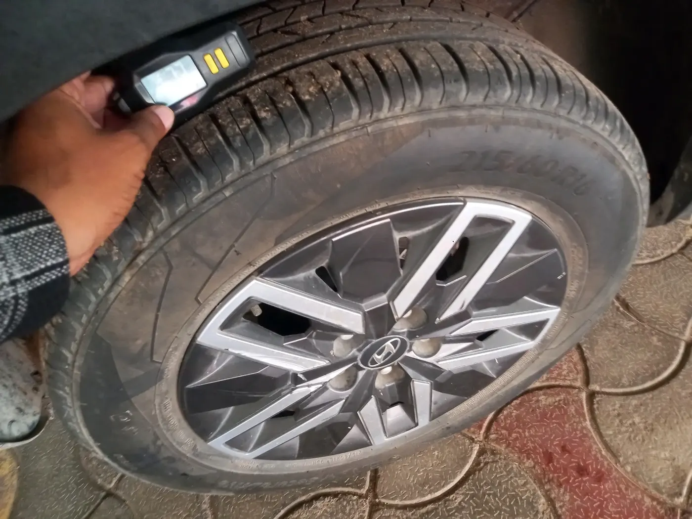 2022 Hyundai VENUE SX 1.0 TURBO IMT, Petrol, Manual, 7,945 km, tyre