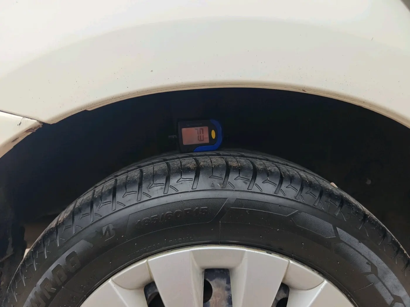 2014 Toyota Etios G, Petrol, Manual, 56,490 km, tyre