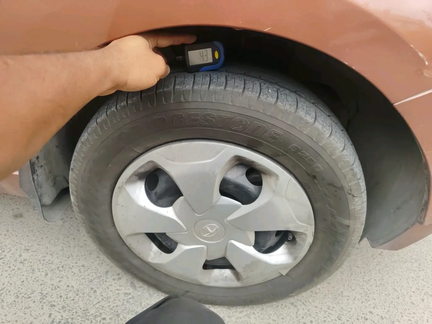2018 Tata TIGOR XM PETROL, Petrol, Manual, 91,244 km, tyre
