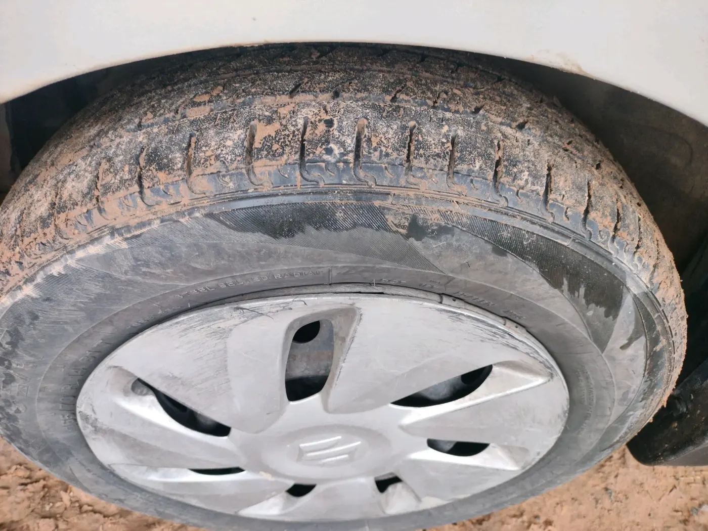 2019 Maruti Celerio VXI AMT, CNG, Automatic, 85,111 km, tyre