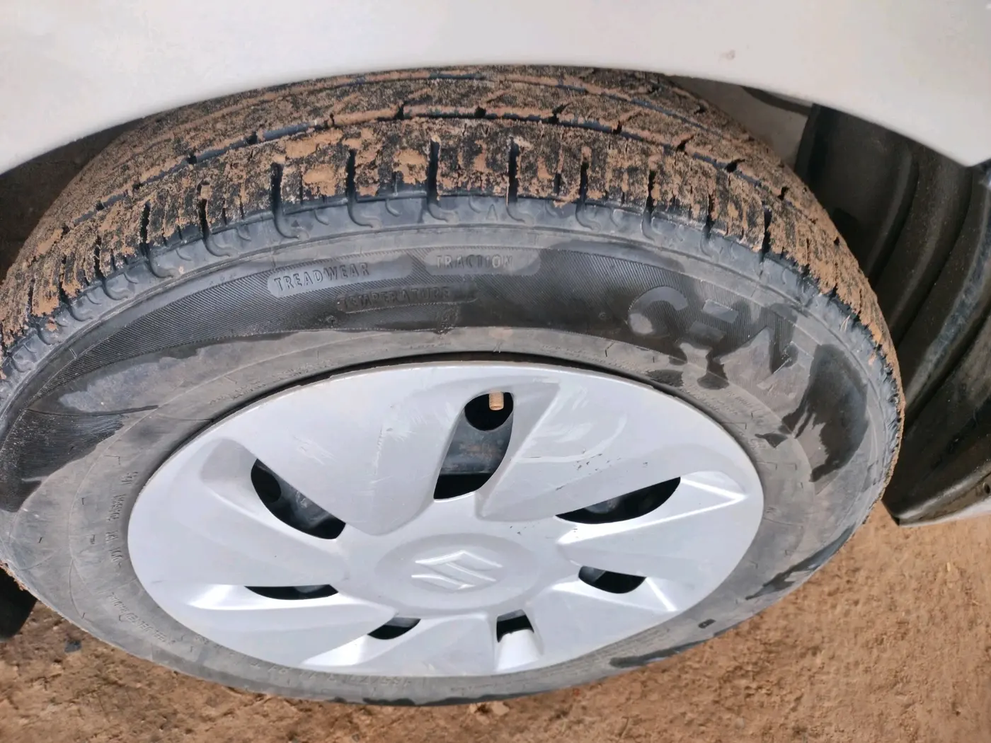 2019 Maruti Celerio VXI AMT, CNG, Automatic, 85,111 km, tyre