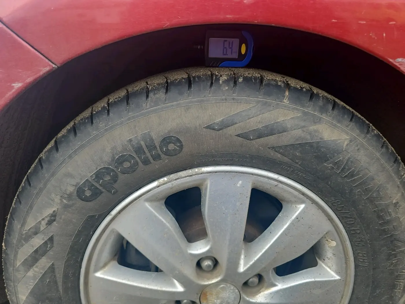 2014 Hyundai i20 SPORTZ 1.4 AT, CNG, Automatic, 63,461 km, tyre