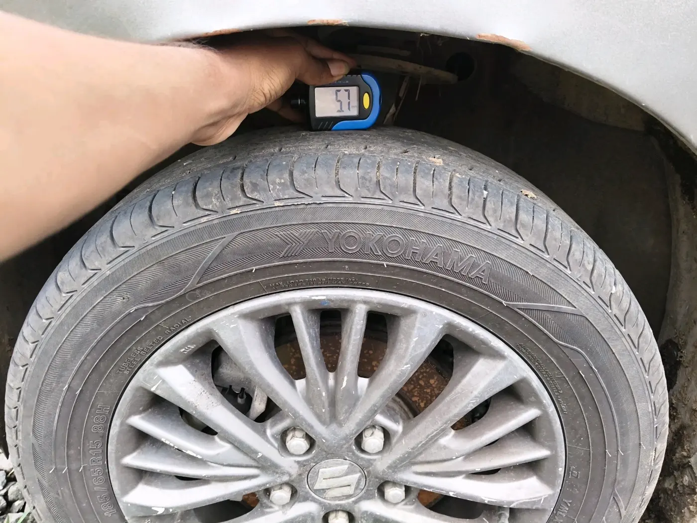 2021 Maruti Ertiga ZXI+ SHVS, CNG, Manual, 97,705 km, tyre