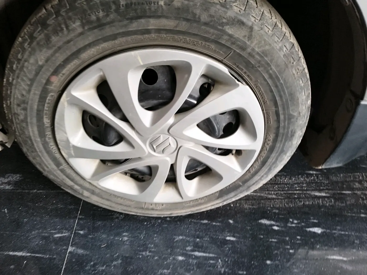 2021 Maruti Celerio ZXI, Petrol, Manual, 26,745 km, tyre