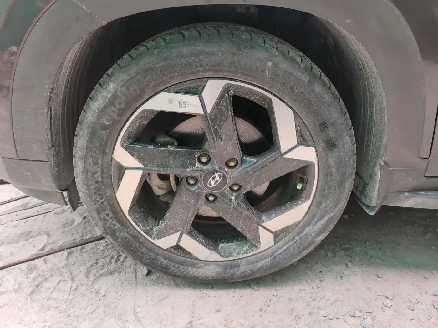 2021 Hyundai ALCAZAR PLATINUM (O) 6STR 2.0 AT, Petrol, Automatic, 44,015 km, tyre