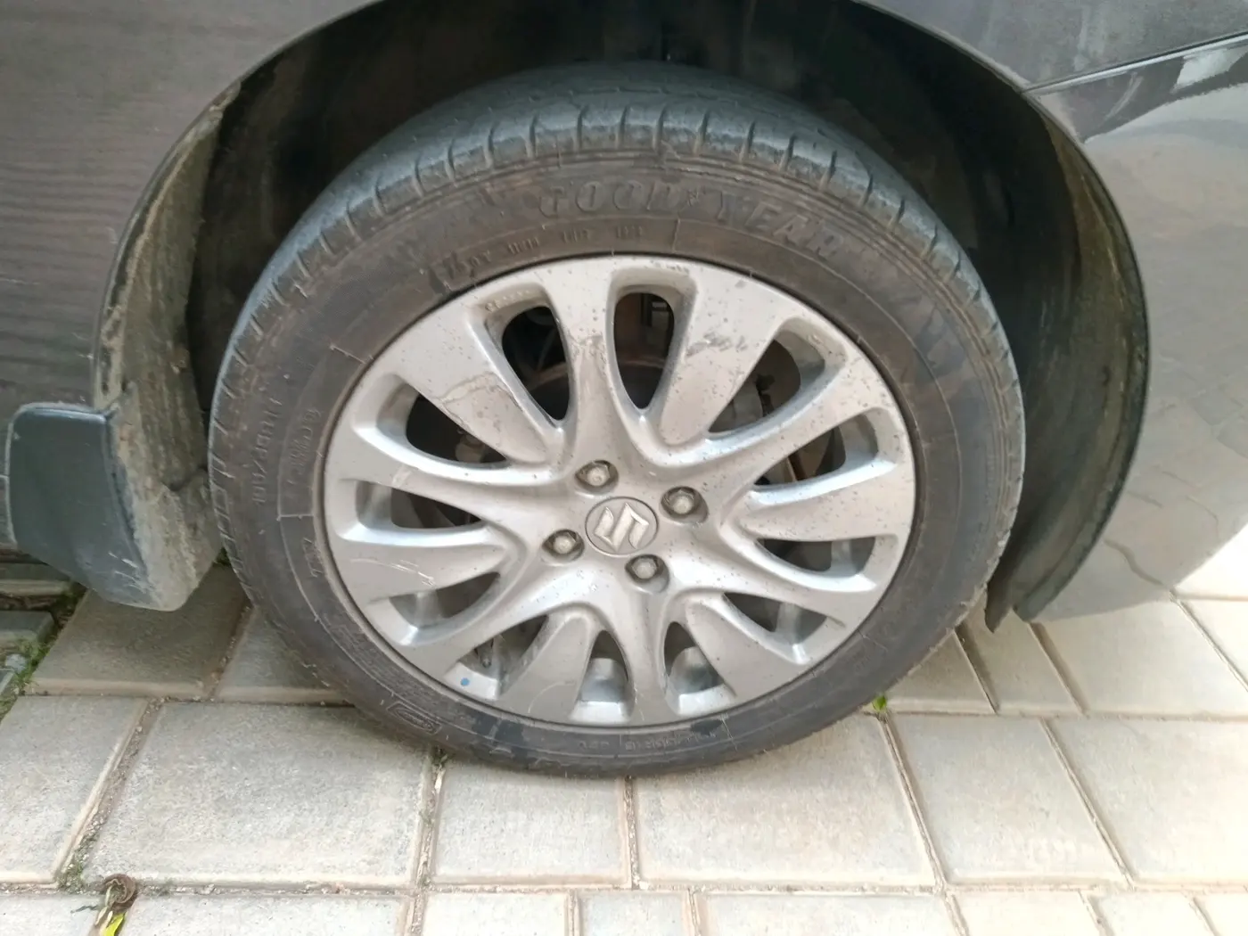2017 Maruti Baleno ALPHA PETROL 1.2, Petrol, Manual, 98,445 km, tyre