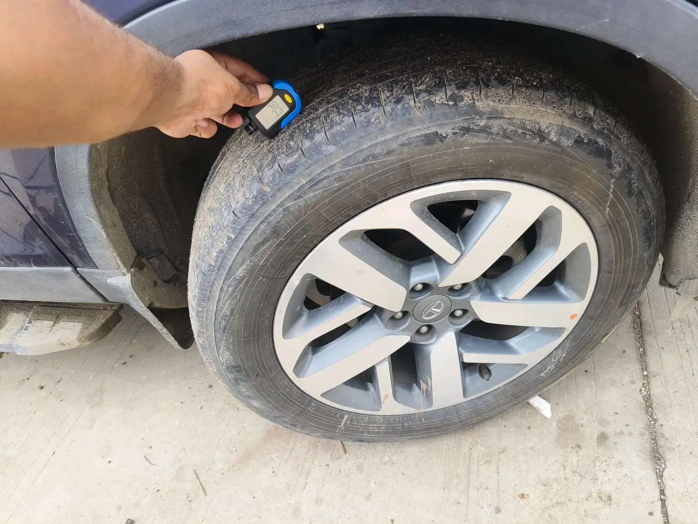 2021 Tata Safari XZA PLUS, Diesel, Automatic, 1,30,601 km, tyre