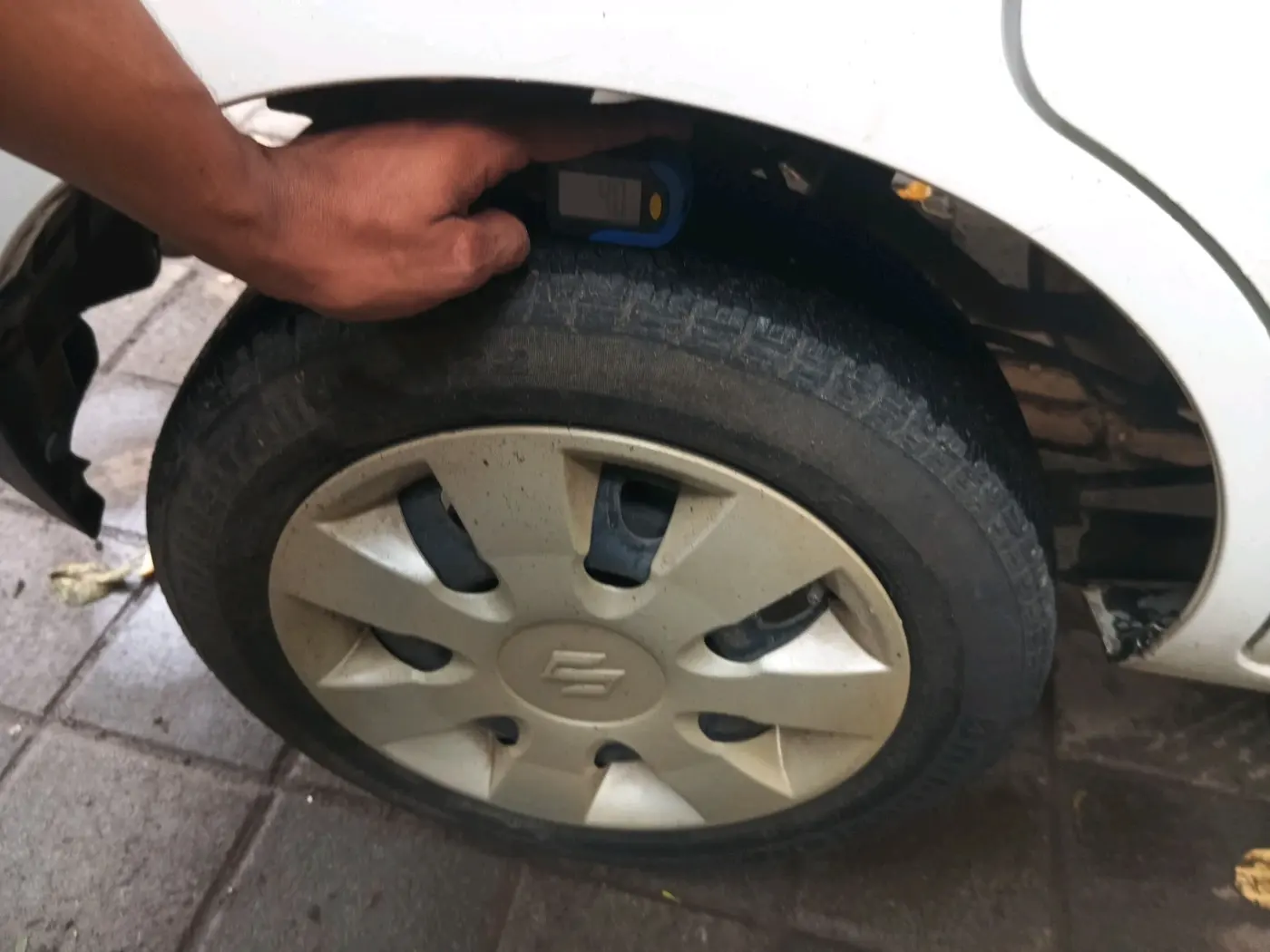 2016 Maruti Alto K10 VXI, Petrol, Manual, 22,188 km, tyre