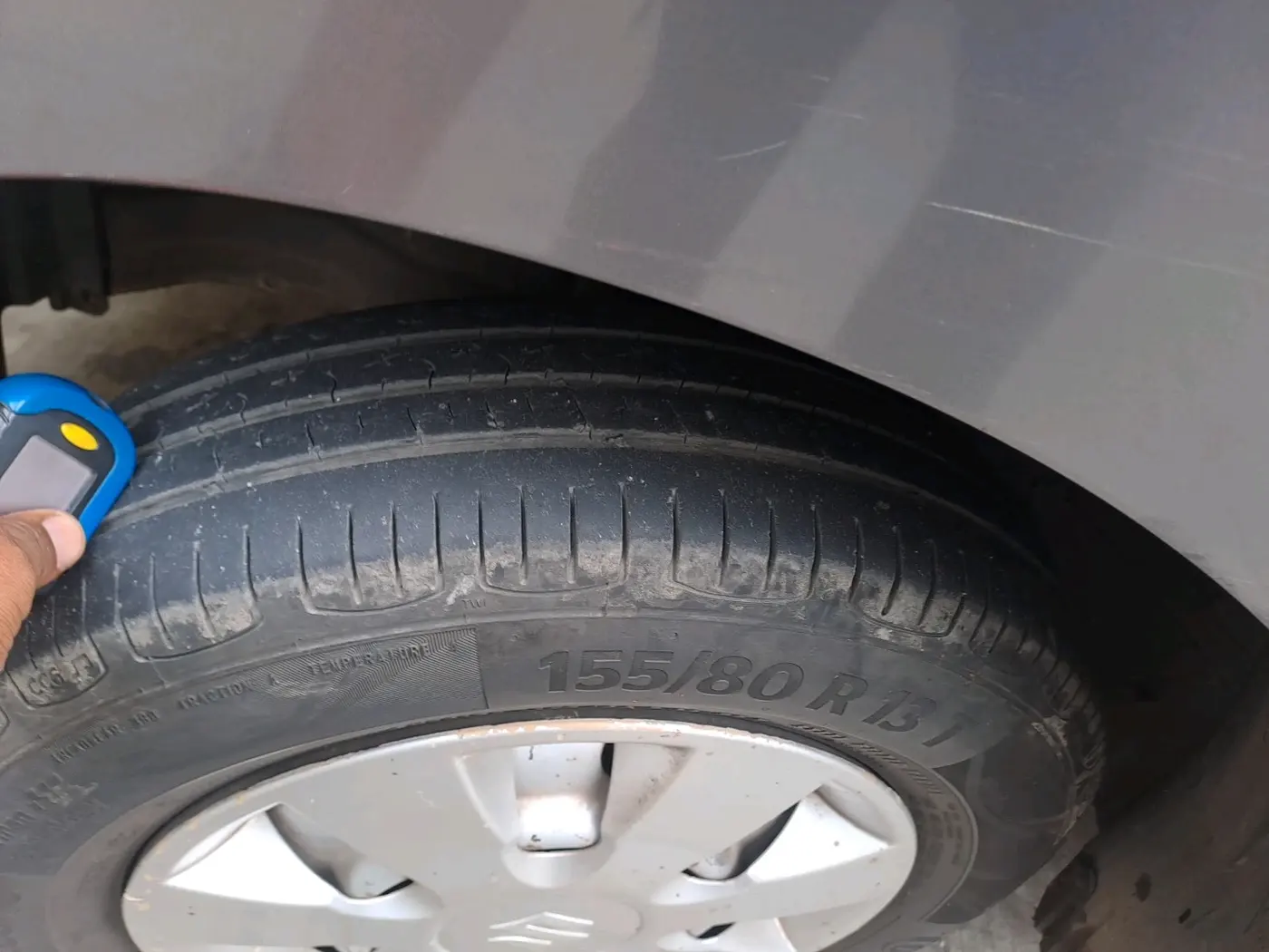 2013 Maruti Wagon R 1.0 LXI, Petrol, Manual, 84,321 km, tyre