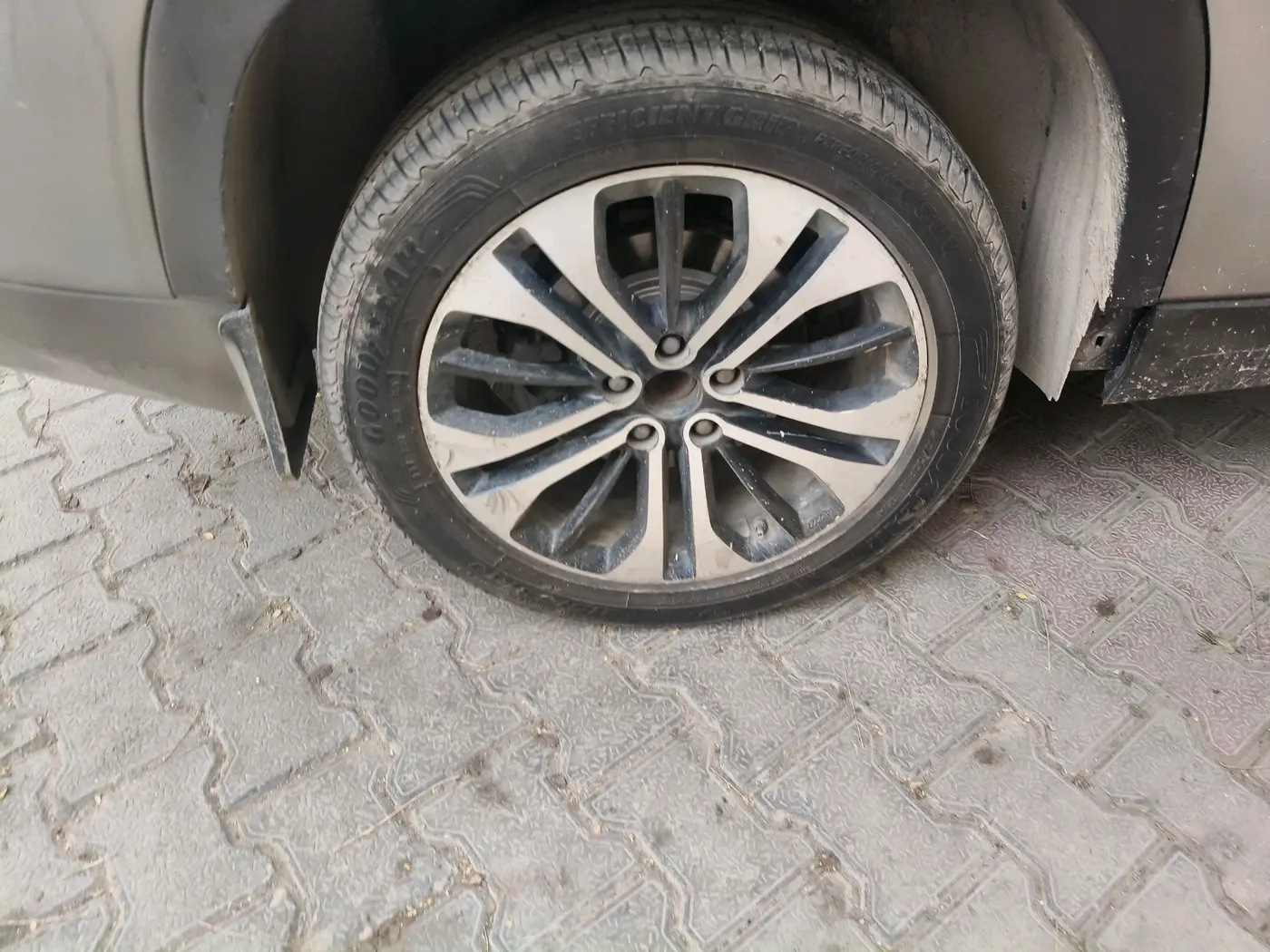 2022 MG HECTOR PLUS SHARP 1.5 PETROL TURBO HYBRID MT 6-STR, Petrol, Manual, 90,516 km, tyre