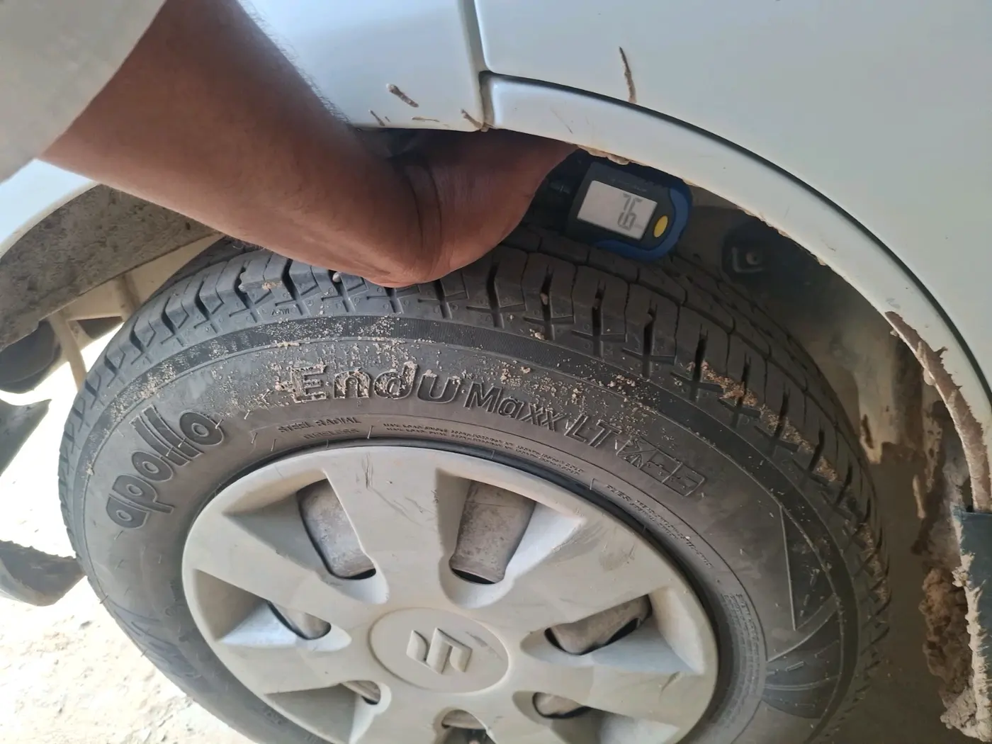 2022 Maruti Eeco 5 STR AC (O), CNG, Manual, 46,345 km, tyre