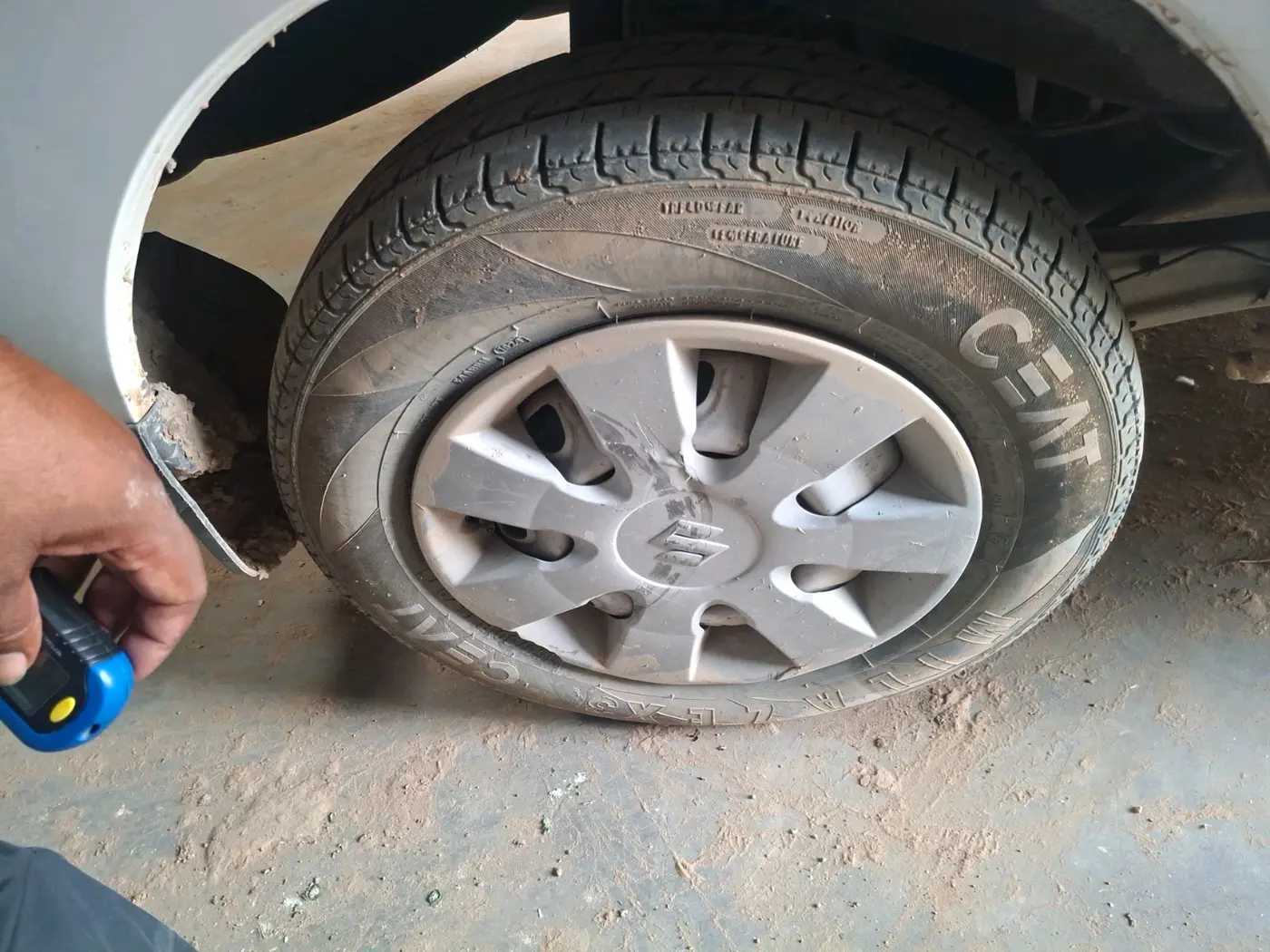 2022 Maruti Eeco 5 STR AC (O), CNG, Manual, 46,345 km, tyre
