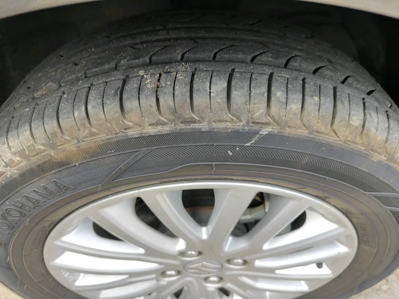 2018 Maruti Dzire ZXI, Petrol, Manual, 39,993 km, tyre