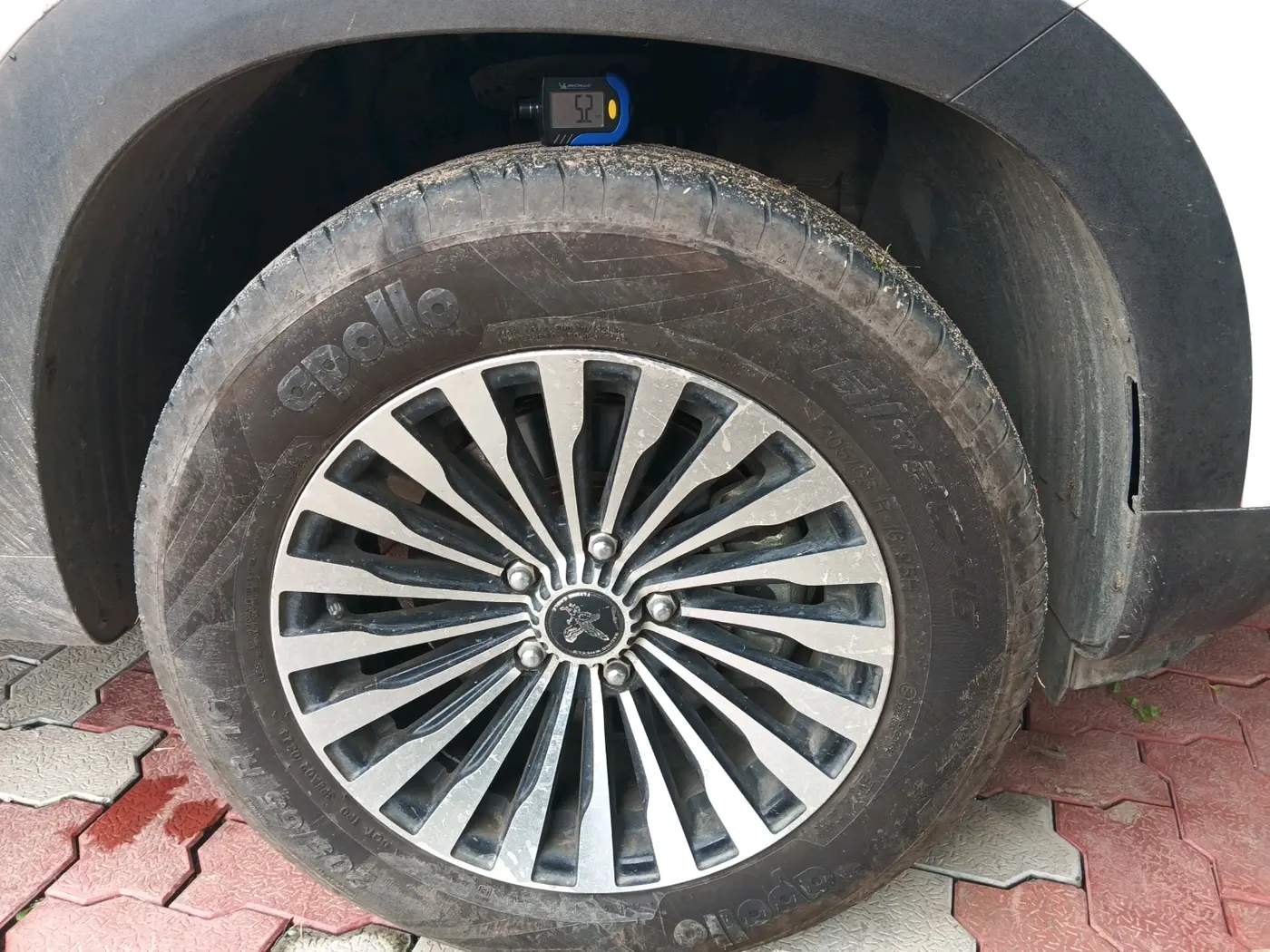 2024 Hyundai Creta EX 1.5 PETROL, Petrol, Manual, 11,709 km, tyre