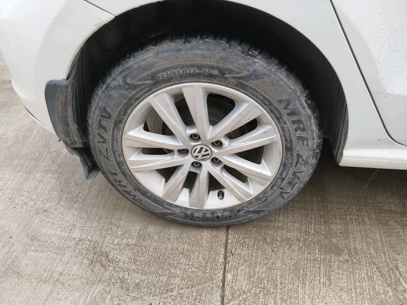 2016 Volkswagen Polo GT TSI AT, Petrol, Automatic, 63,597 km, tyre