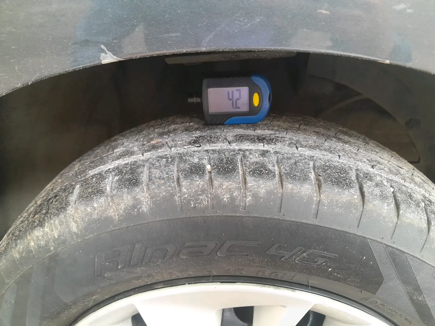 2023 Maruti Baleno DELTA CNG 1.2L, CNG, Manual, 52,877 km, tyre