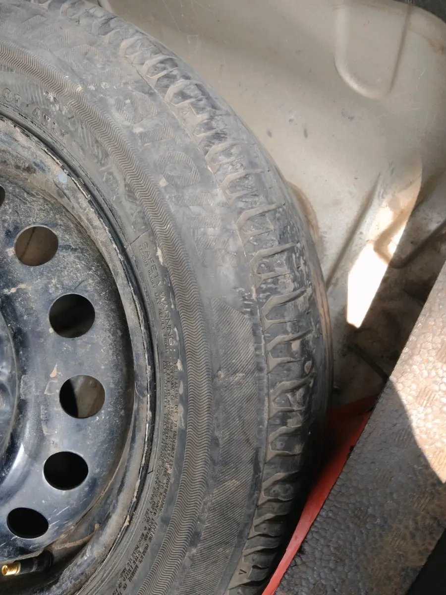 2012 Maruti SX4 VXI, Petrol, Manual, 1,05,003 km, tyre