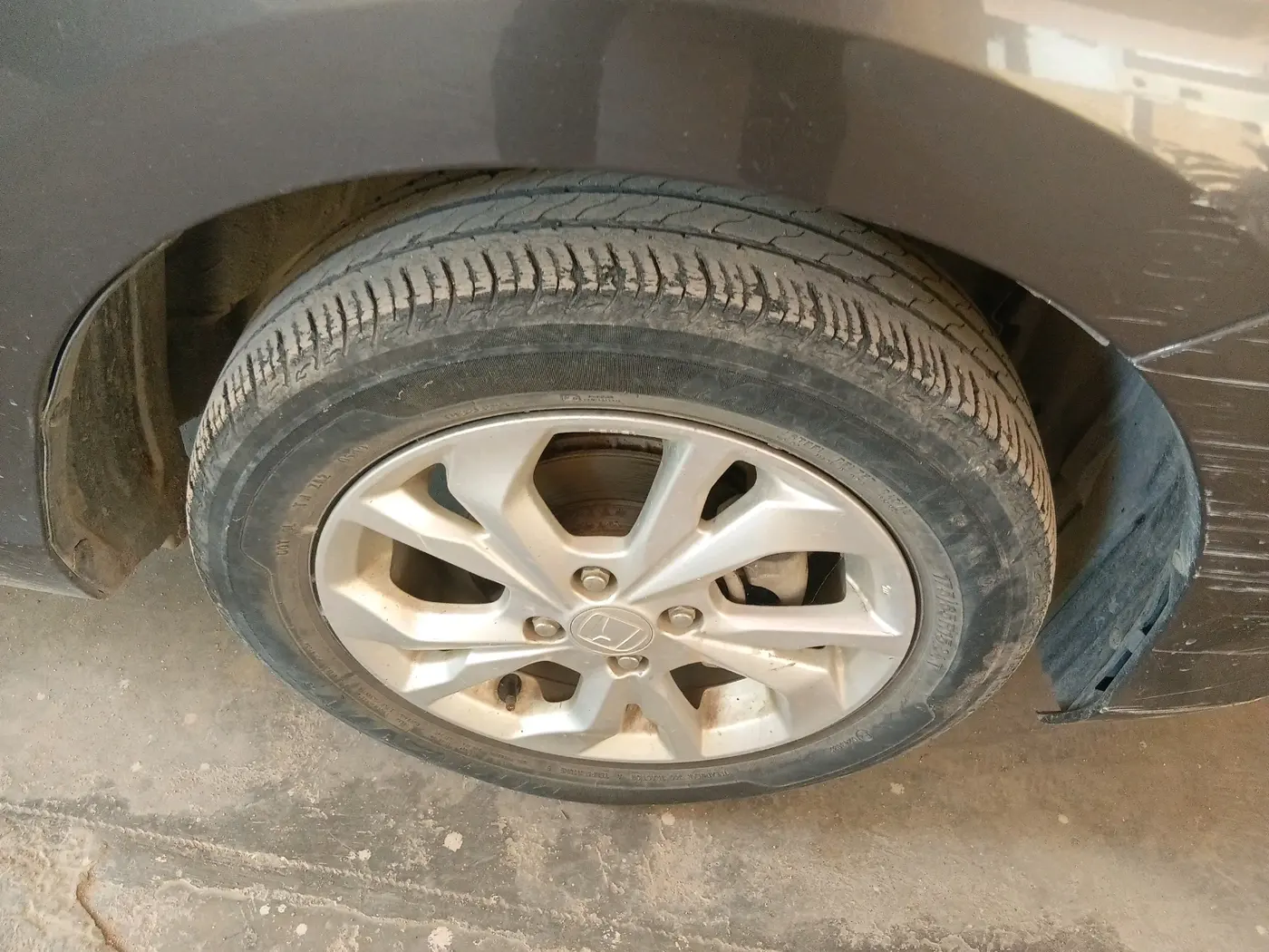 2019 Honda Amaze 1.2L I-VTEC VX, Petrol, Manual, 60,101 km, tyre