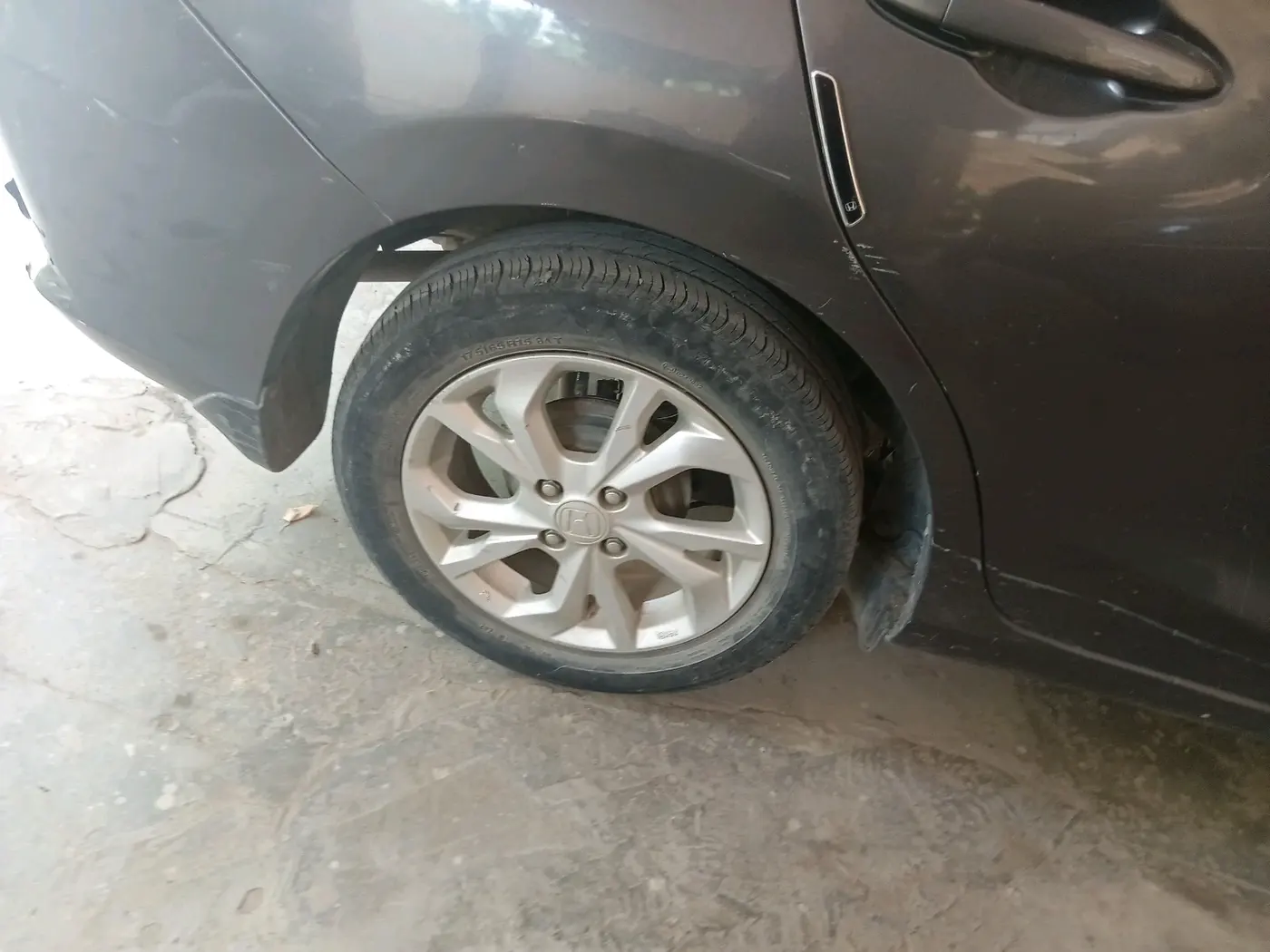2019 Honda Amaze 1.2L I-VTEC VX, Petrol, Manual, 60,101 km, tyre