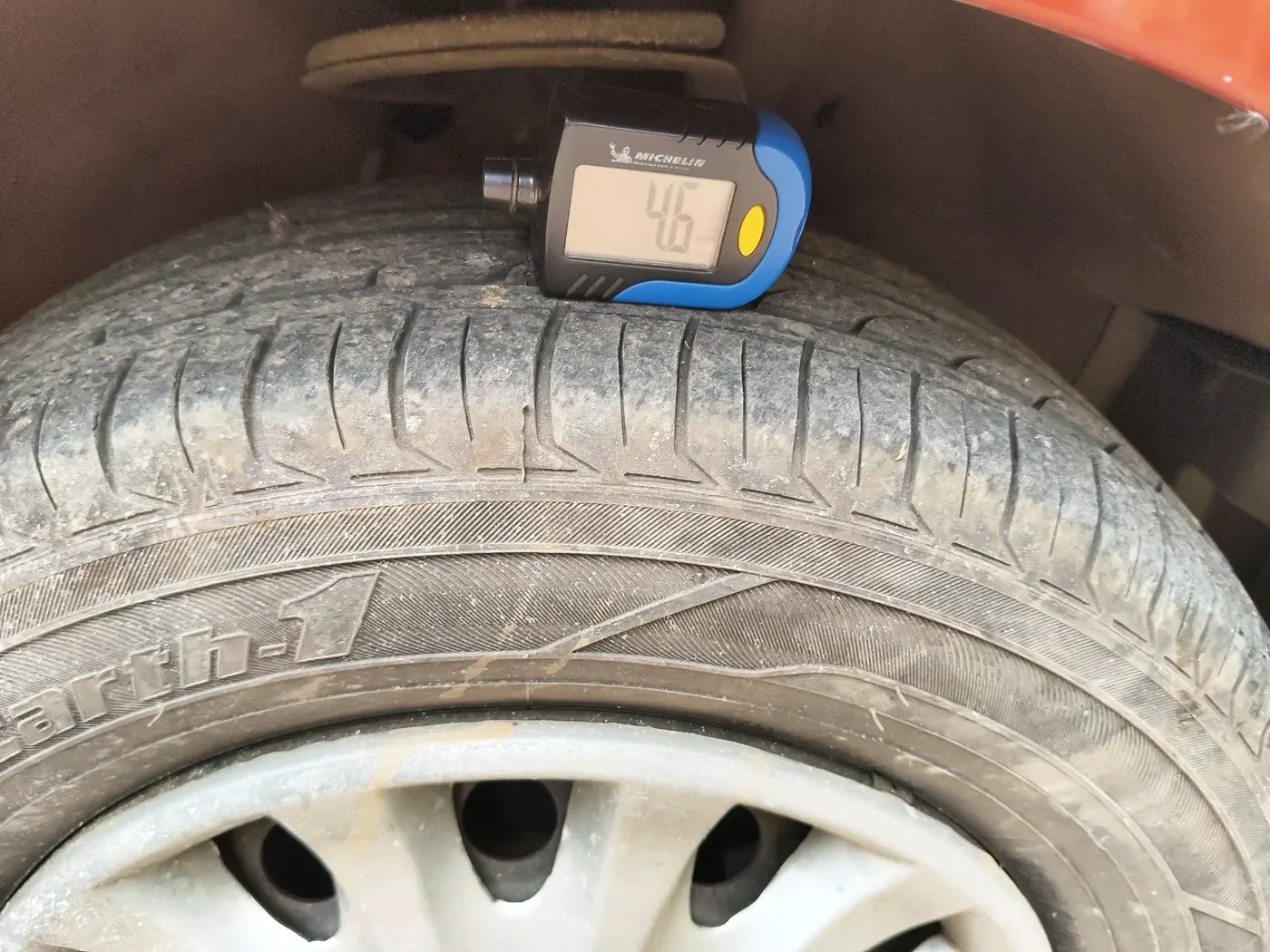 2011 Maruti Swift VXI, Petrol, Manual, 1,09,264 km, tyre