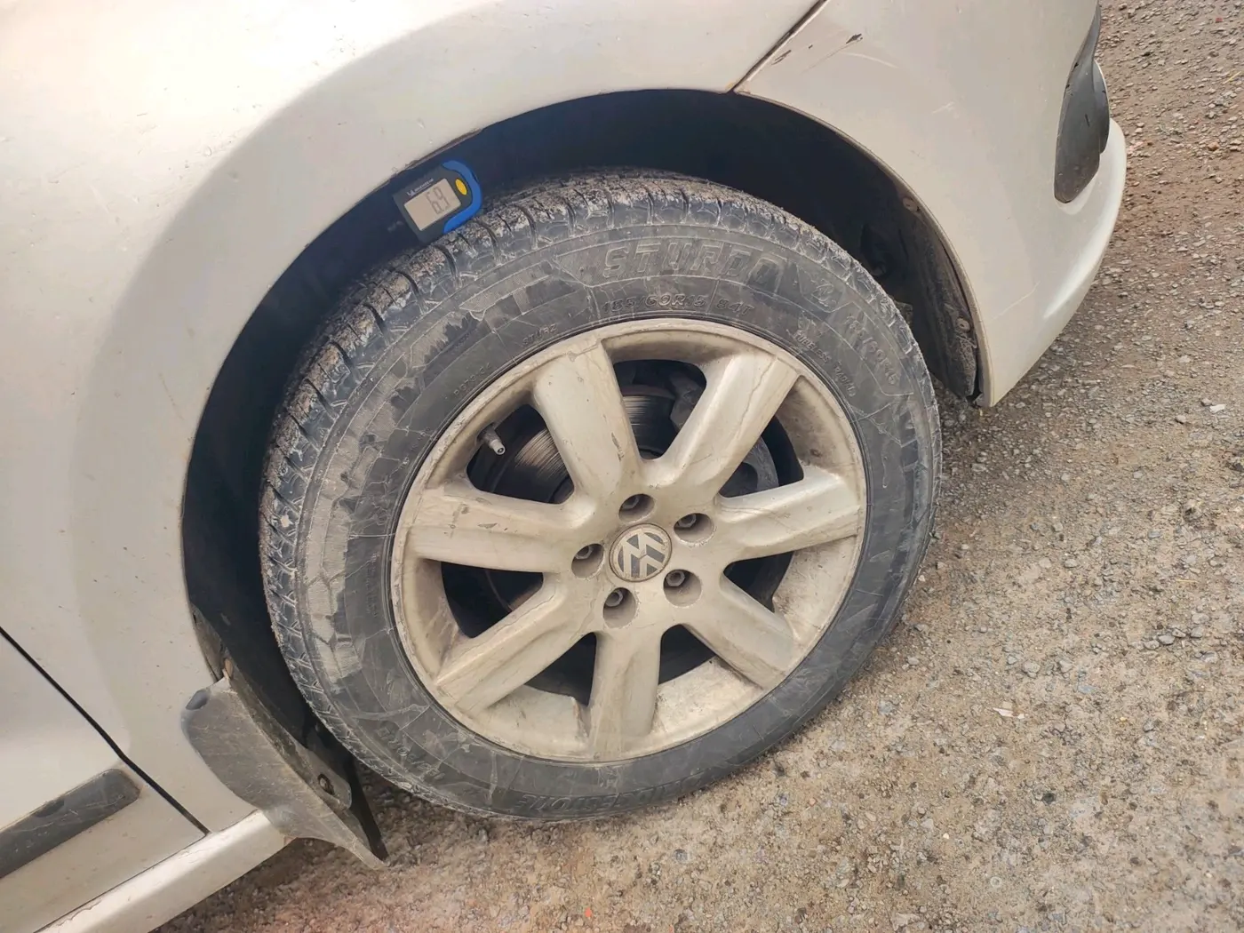 2011 Volkswagen Vento HIGHLINE DIESEL 1.6, Diesel, Manual, 1,29,303 km, tyre