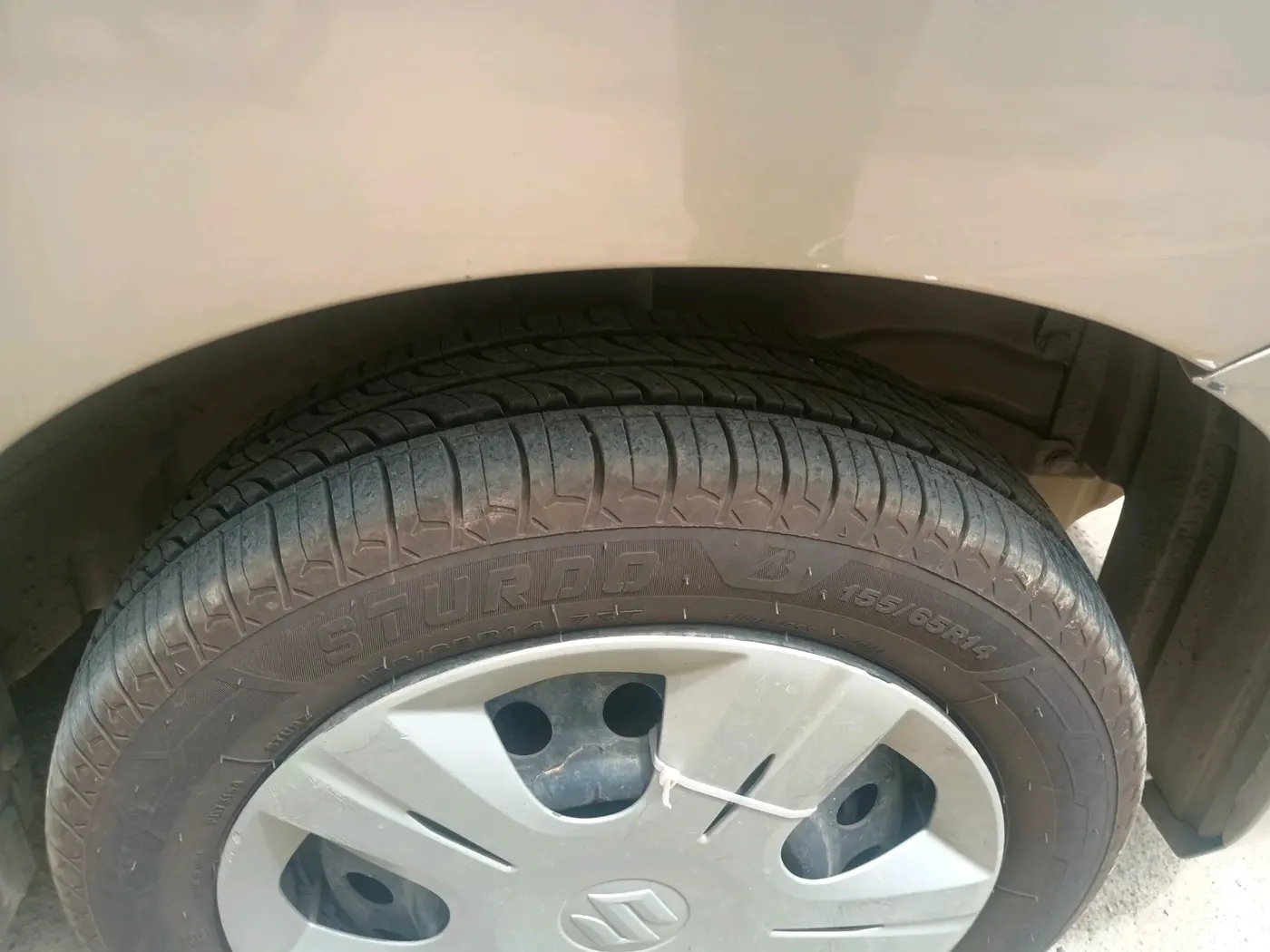 2013 Maruti Wagon R 1.0 VXI, Petrol, Manual, 89,592 km, tyre