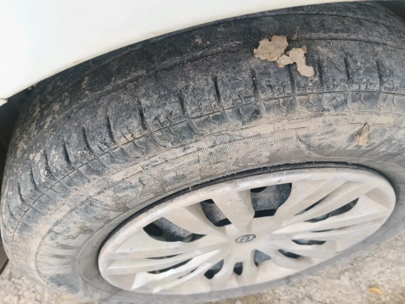 2016 Maruti Celerio VXI CNG, CNG, Manual, 1,40,660 km, tyre