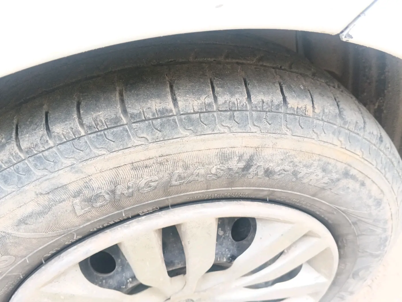 2016 Maruti Celerio VXI CNG, CNG, Manual, 1,40,660 km, tyre