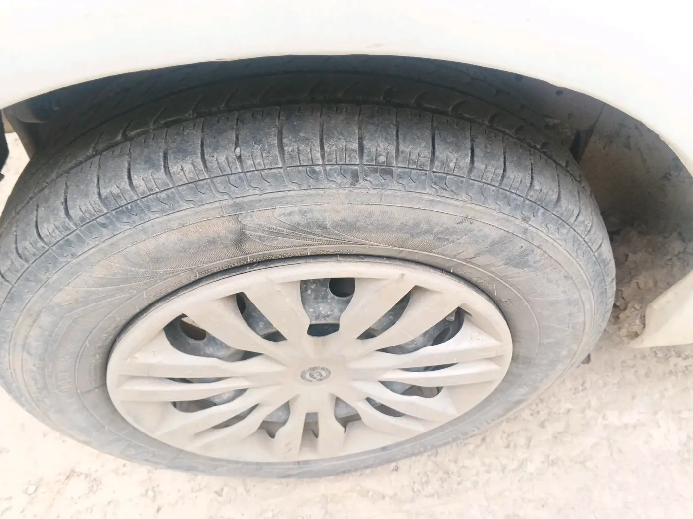 2016 Maruti Celerio VXI CNG, CNG, Manual, 1,40,660 km, tyre