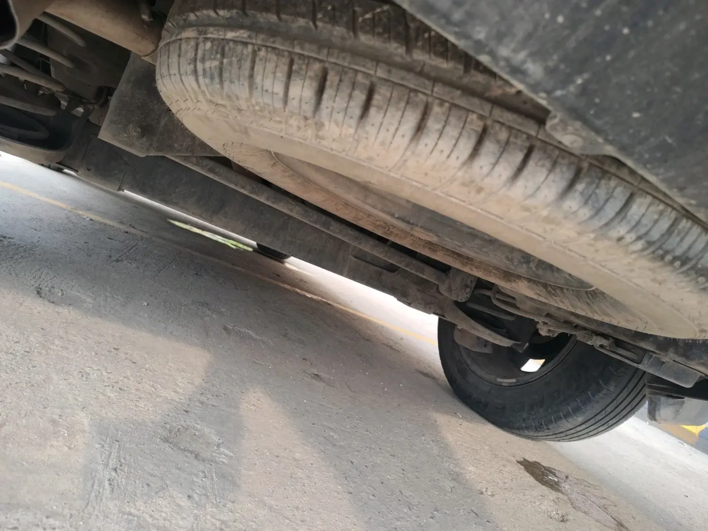 2022 Tata Safari XT PLUS, Diesel, Manual, 98,417 km, tyre