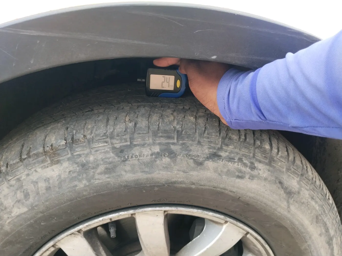 2018 Mahindra XUV500 W9, Diesel, Manual, 1,51,105 km, tyre