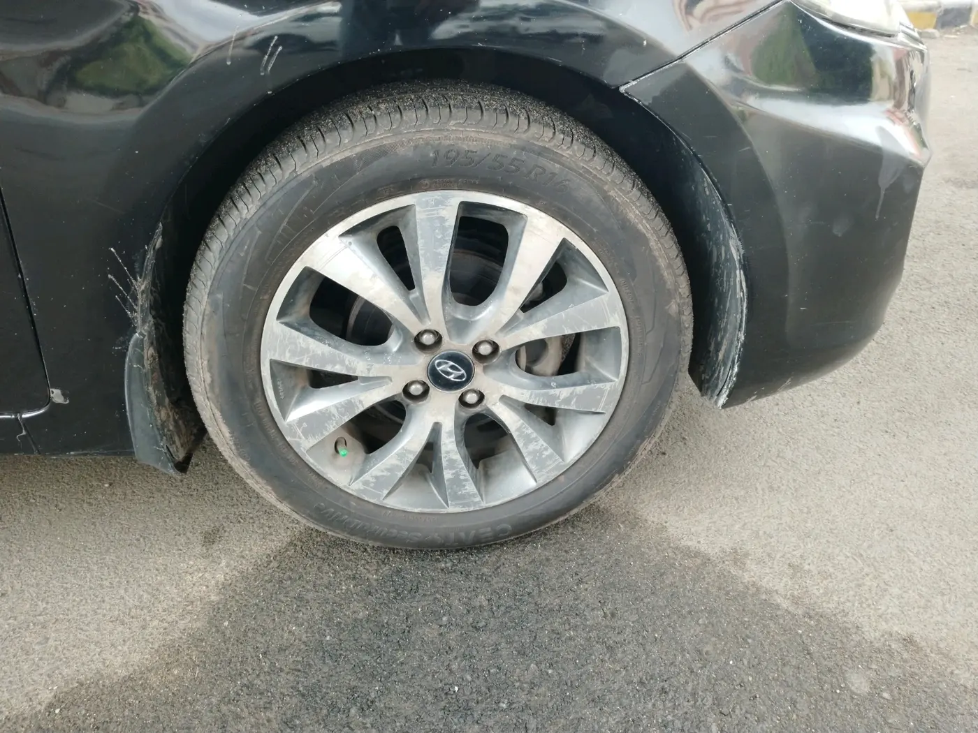 2014 Hyundai Verna FLUIDIC 1.6 CRDI SX, Diesel, Manual, 1,27,157 km, tyre