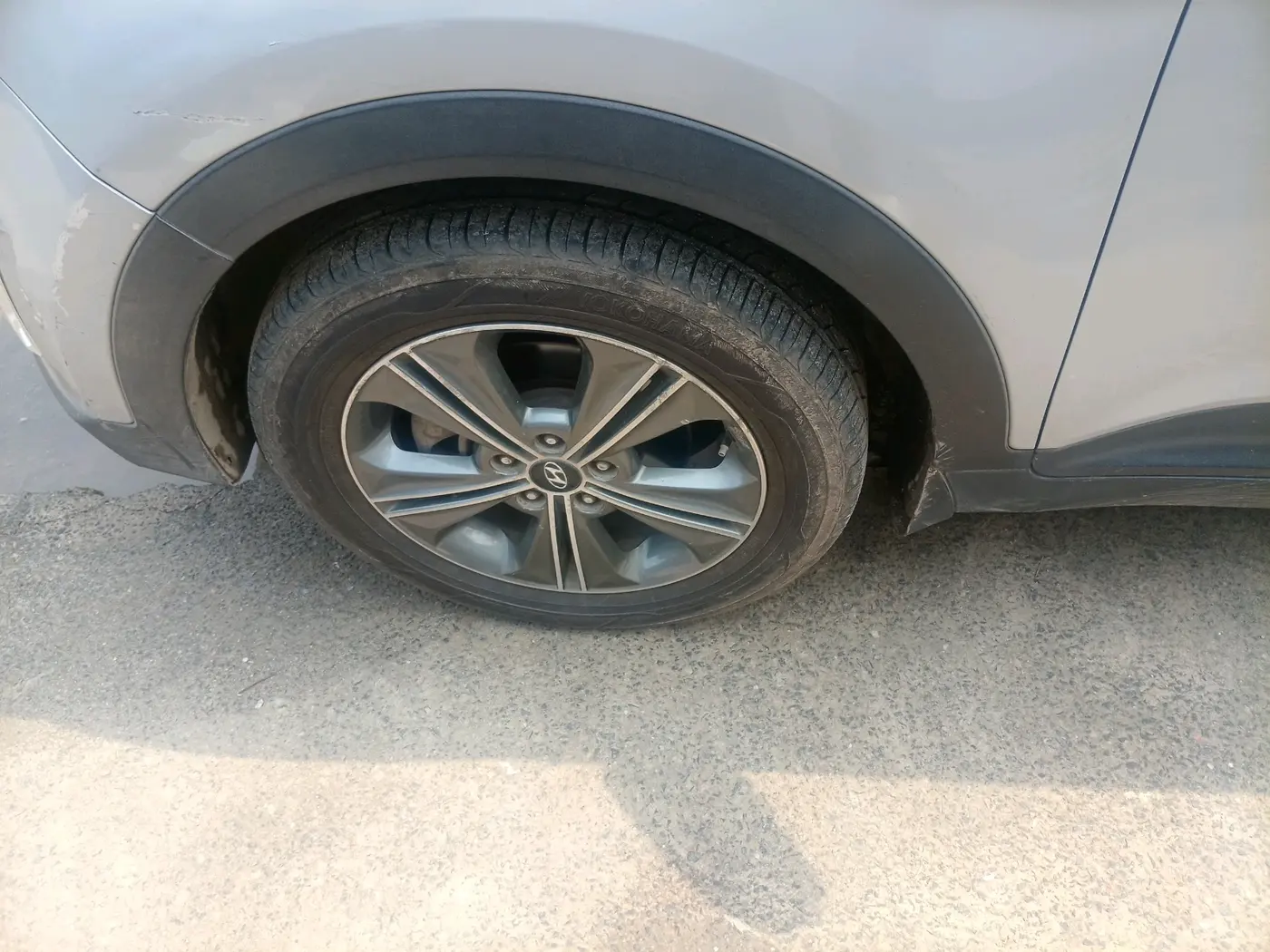 2016 Hyundai Creta SX PLUS AT 1.6 PETROL, CNG, Automatic, 1,74,480 km, tyre