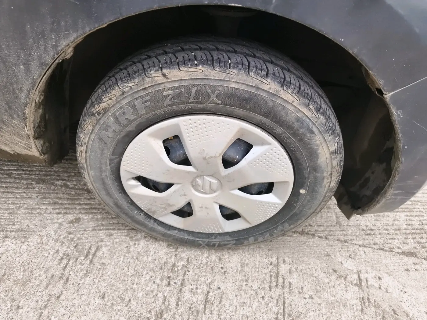 2022 Maruti Alto K10 VXI, Petrol, Manual, 76,895 km, tyre