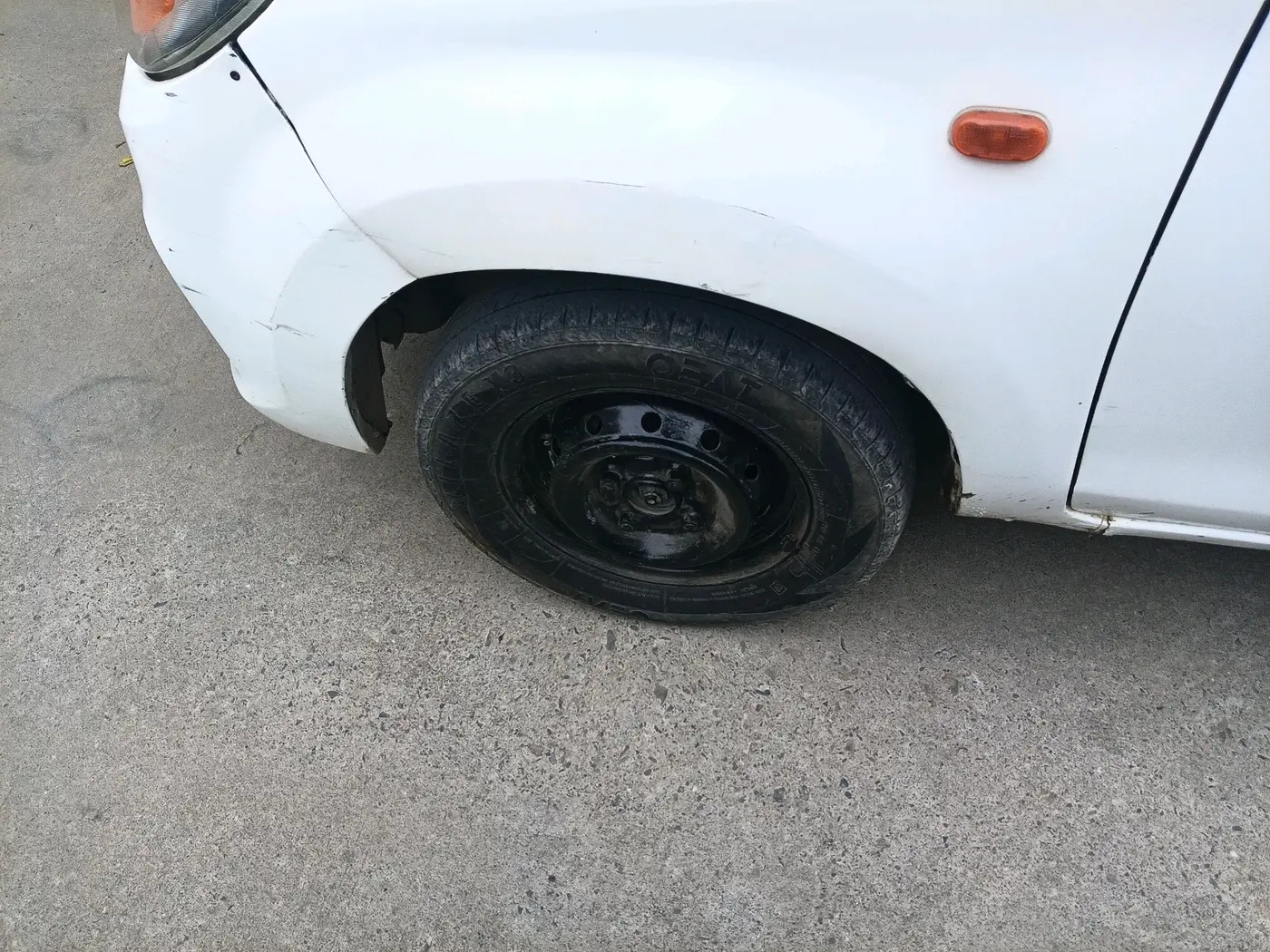 2017 Maruti Alto 800 LXI CNG, CNG, Manual, 1,88,876 km, tyre