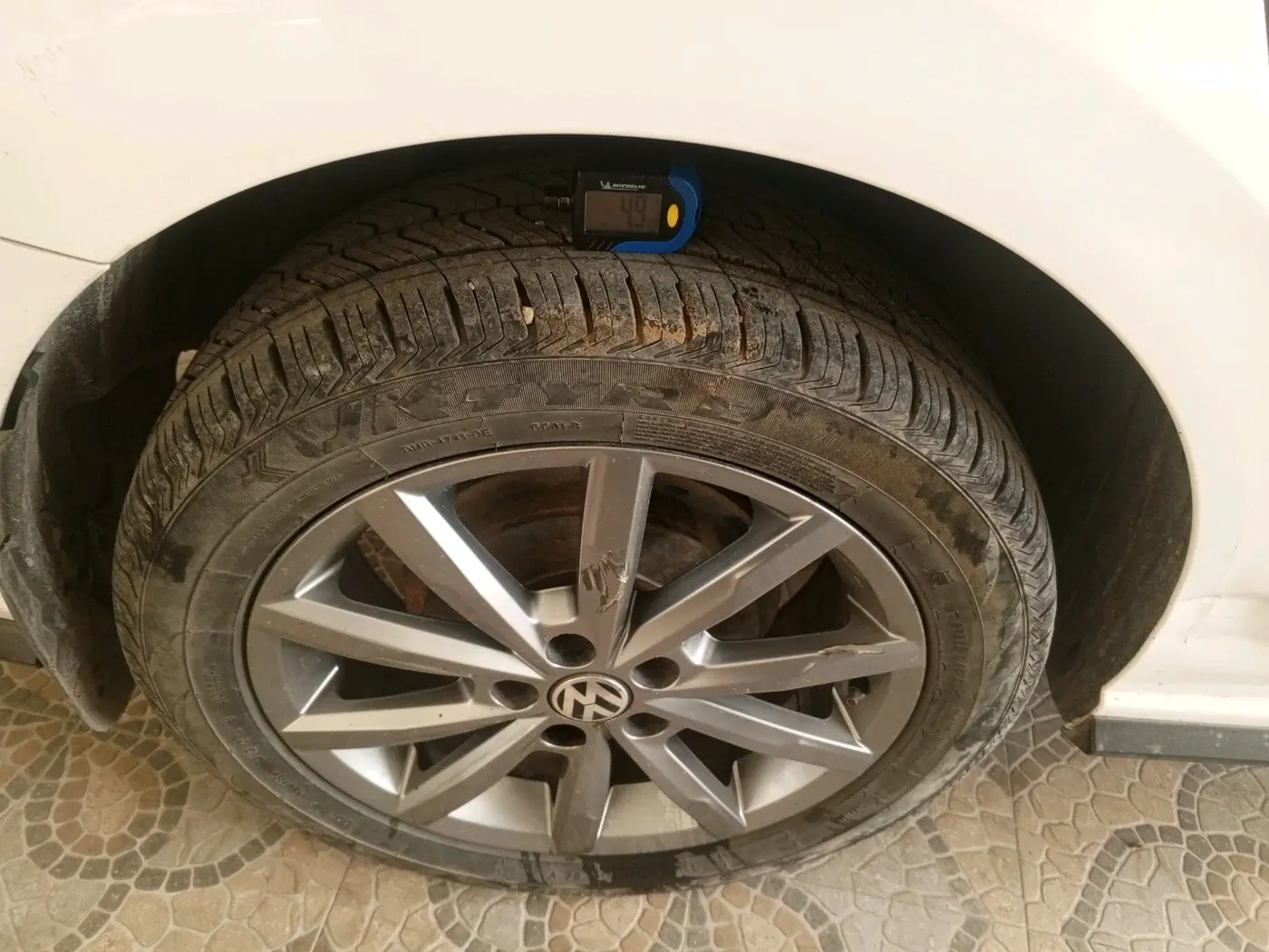 2019 Volkswagen Vento 1.2 TSI HIGHLINE PLUS AT, Petrol, Automatic, 76,672 km, tyre