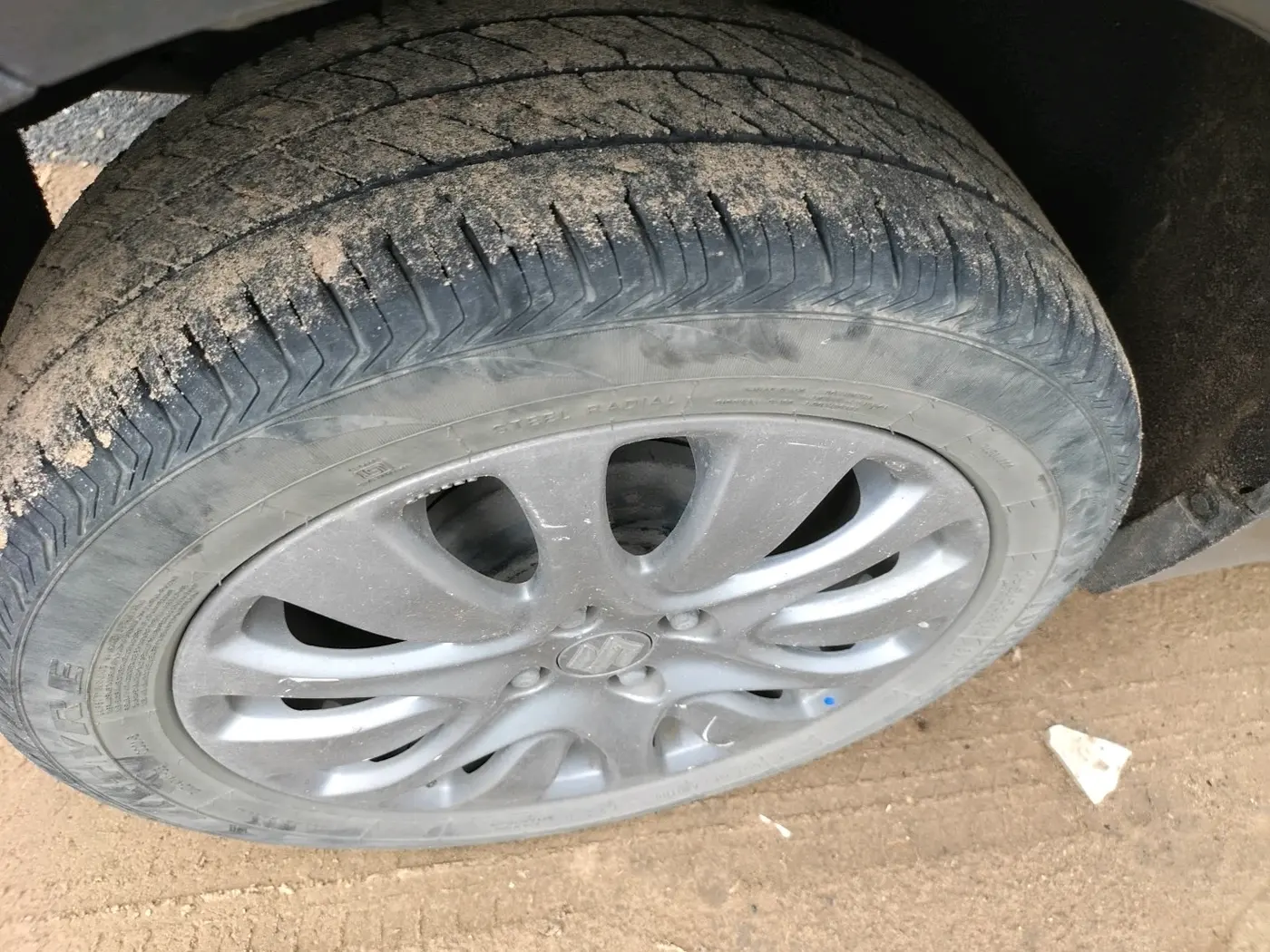 2018 Maruti Baleno ZETA PETROL 1.2, Petrol, Manual, 1,77,542 km, tyre