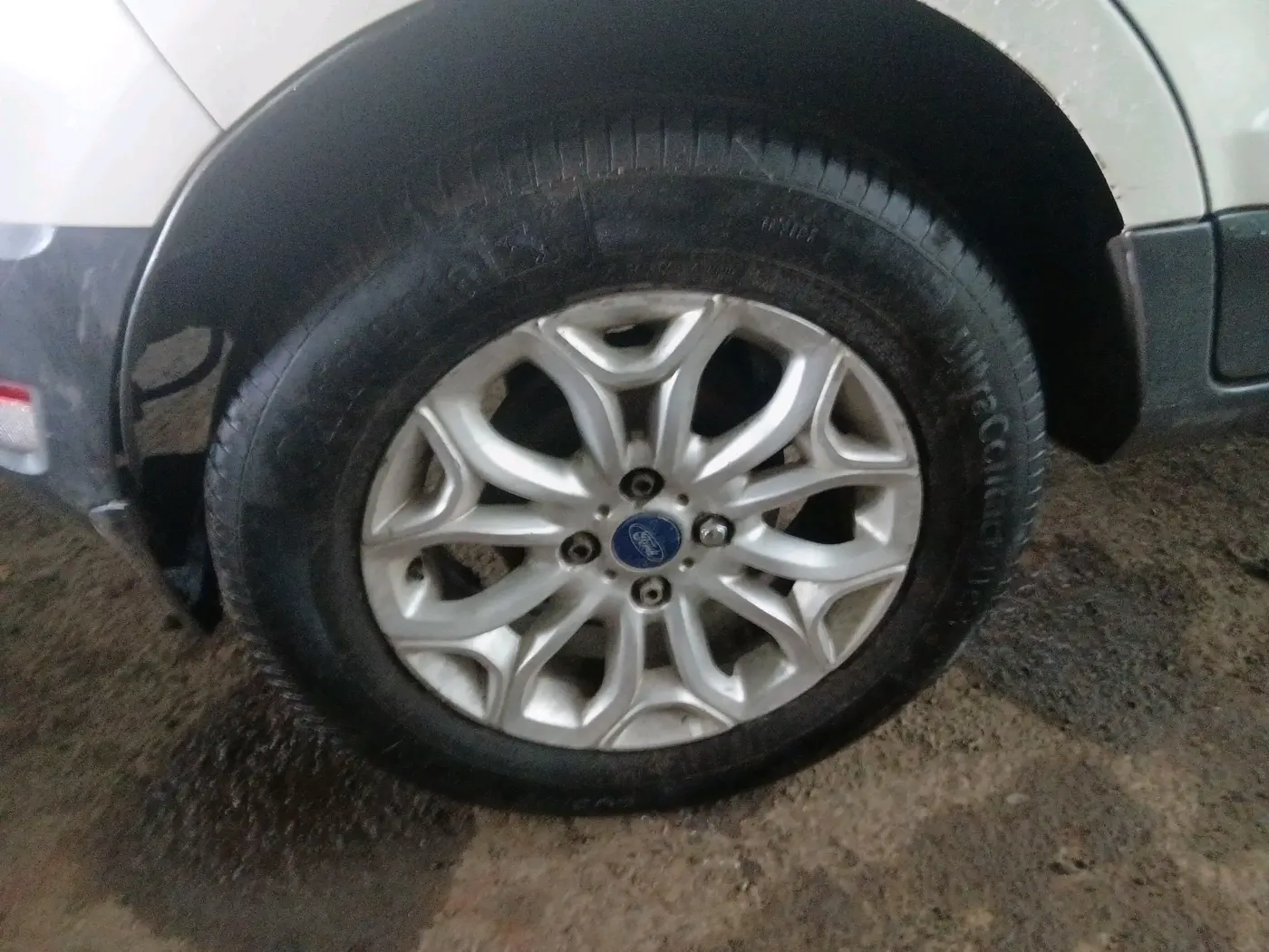 2014 Ford Ecosport TITANIUM 1.5L DIESEL, Diesel, Manual, 1,14,734 km, tyre