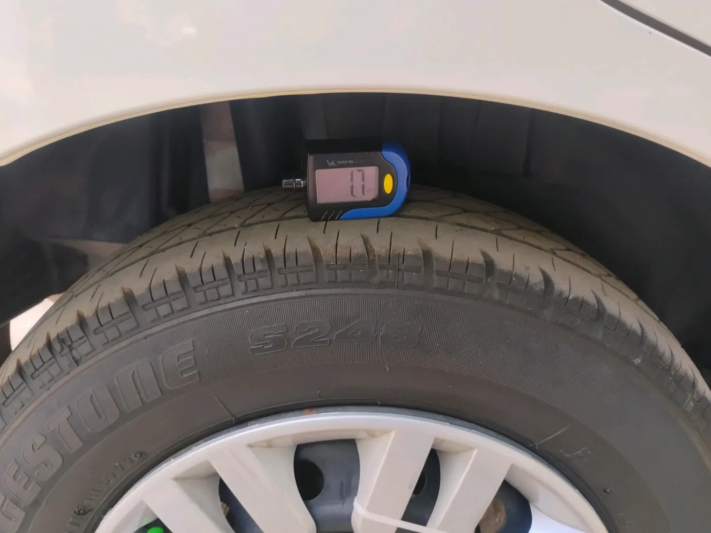 2018 Maruti Dzire VDI, Diesel, Manual, 1,03,151 km, tyre