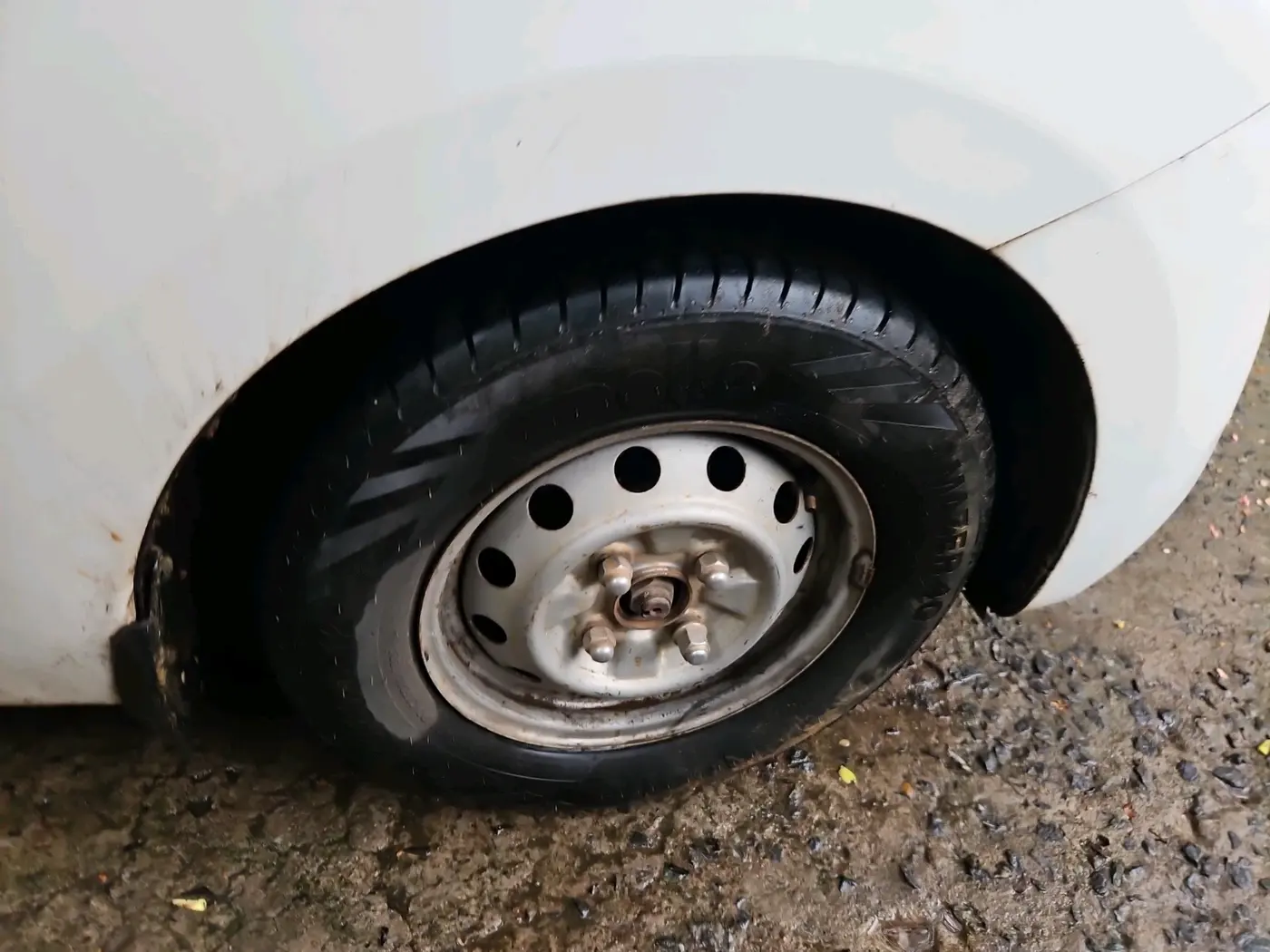 2016 Hyundai Eon D-LITE+, Petrol, Manual, 61,309 km, tyre