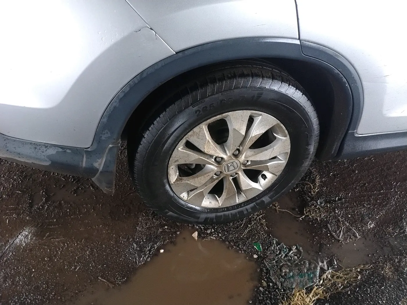 2014 Honda CRV 2.0L I-VTEC 2WD AT, CNG, Automatic, 1,09,542 km, tyre
