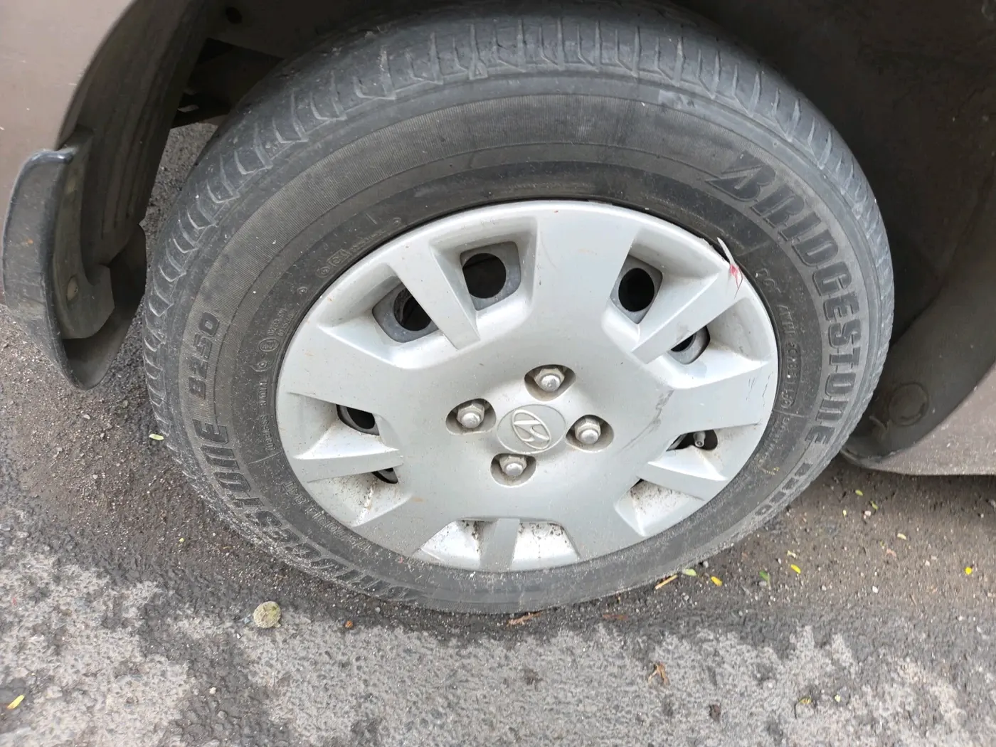 2013 Hyundai i20 MAGNA 1.2, Petrol, Manual, 66,611 km, tyre