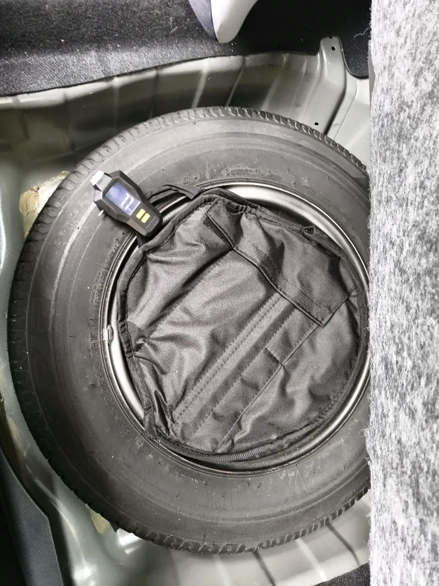2025 Tata ALTROZ XM PLUS PETROL, Petrol, Manual, 16,209 km, tyre