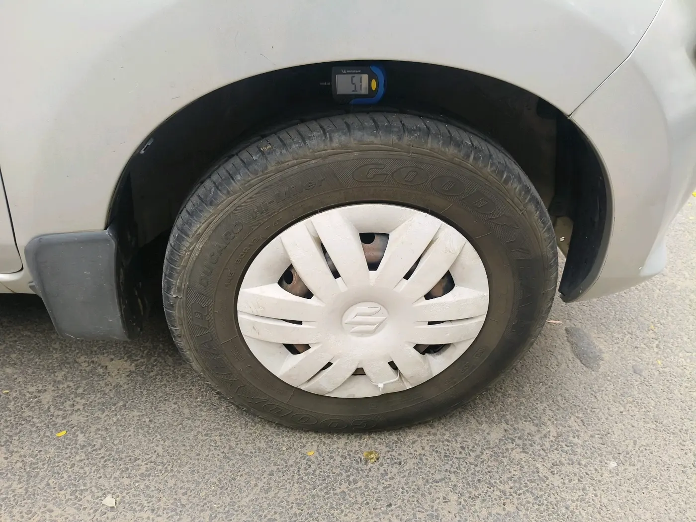 2013 Maruti Alto 800 LXI, Petrol, Manual, 17,653 km, tyre