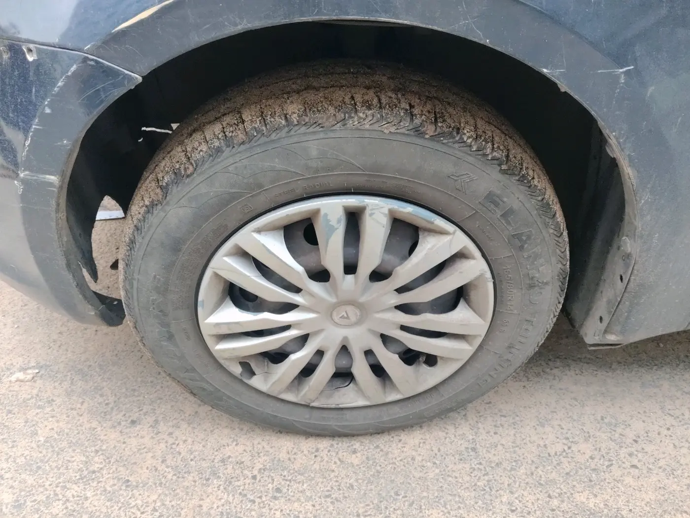 2011 Maruti Swift Dzire VXI, CNG, Manual, 79,567 km, tyre