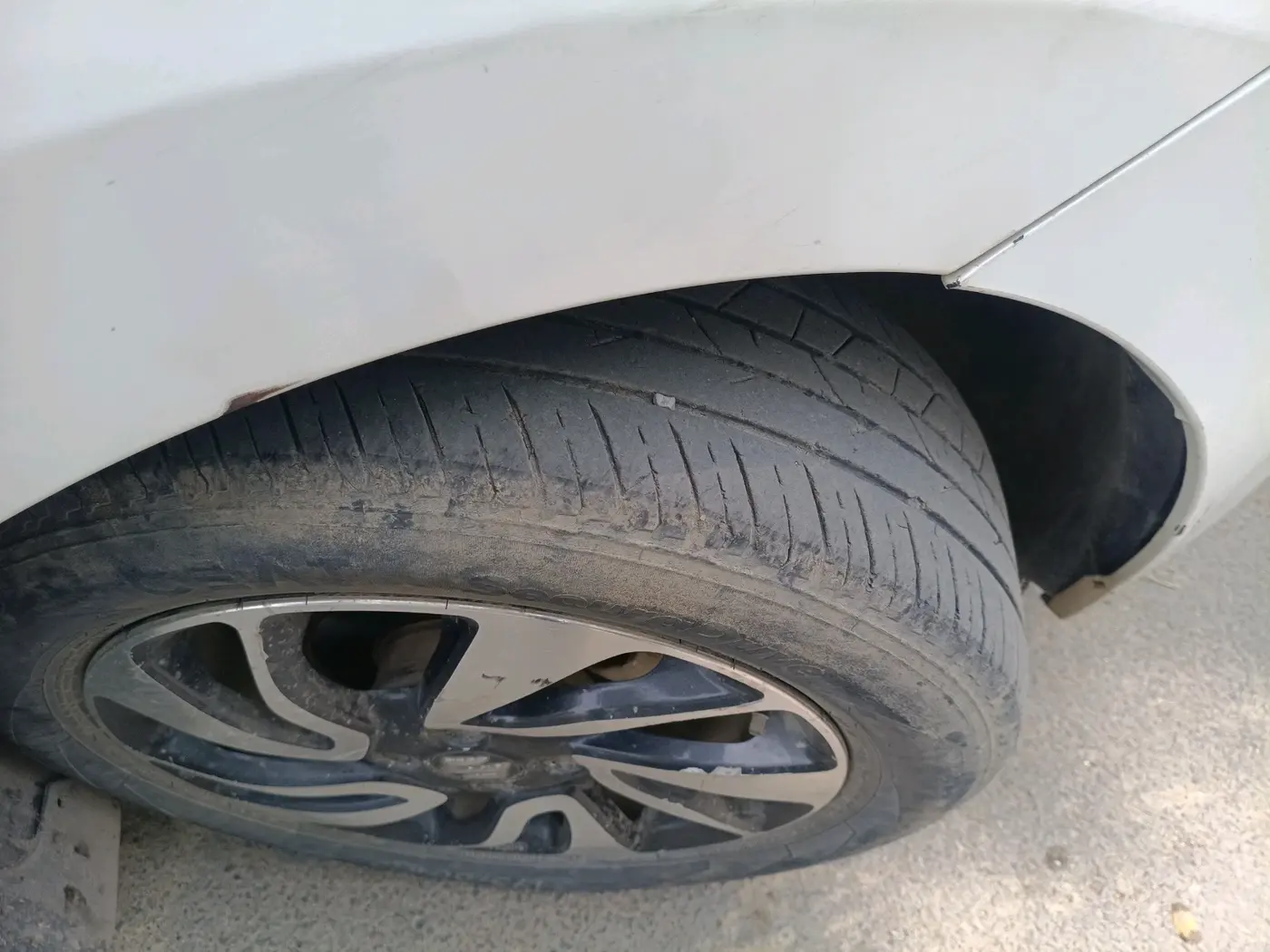 2020 Maruti Baleno ZETA PETROL 1.2, Petrol, Manual, 89,993 km, tyre