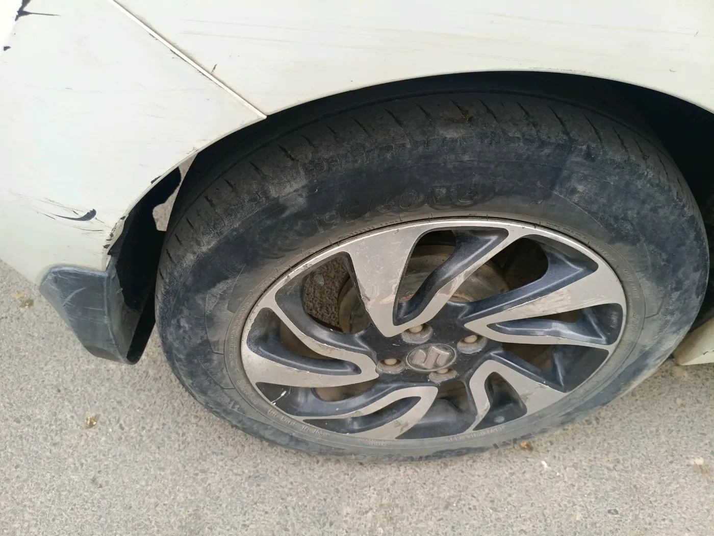 2020 Maruti Baleno ZETA PETROL 1.2, Petrol, Manual, 89,993 km, tyre